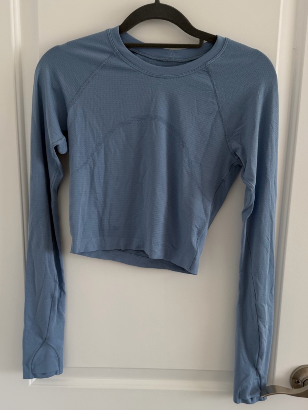 Lululemon Light Blue Long-Sleeve Cropped Seamless Top